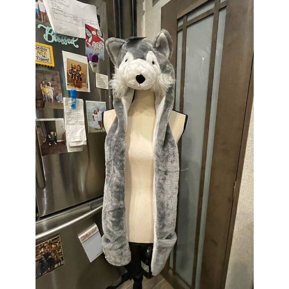 NWT Furry Hat W/Mittens  - Picture 1 of 4